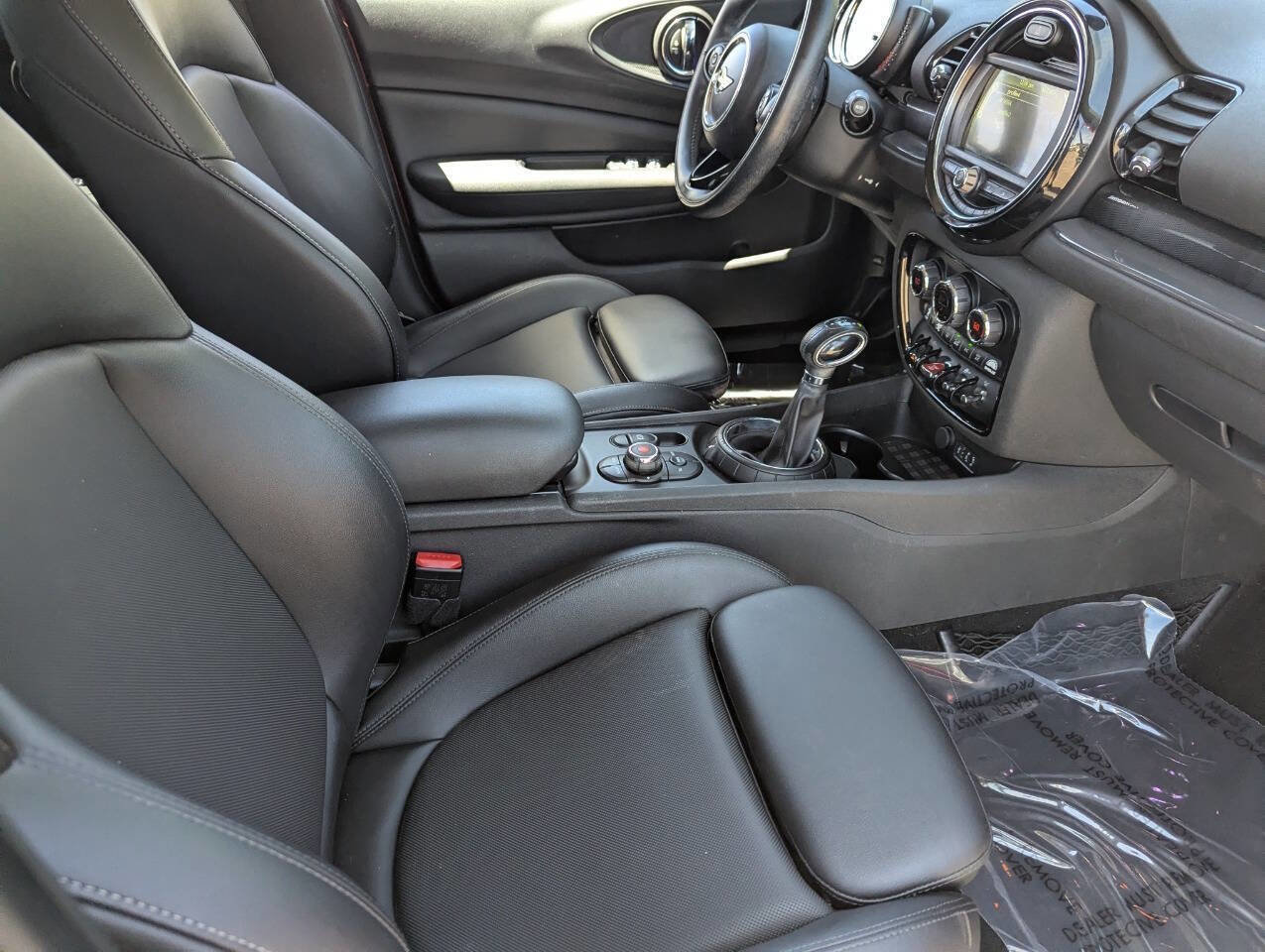 Used 2016 MINI Cooper Clubman FWD image 11