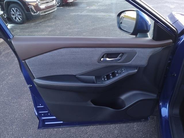 Used 2023 Nissan Rogue SV image 17