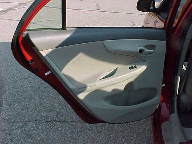 Used 2009 Toyota Corolla LE w/ All Weather Guard Pkg image 11