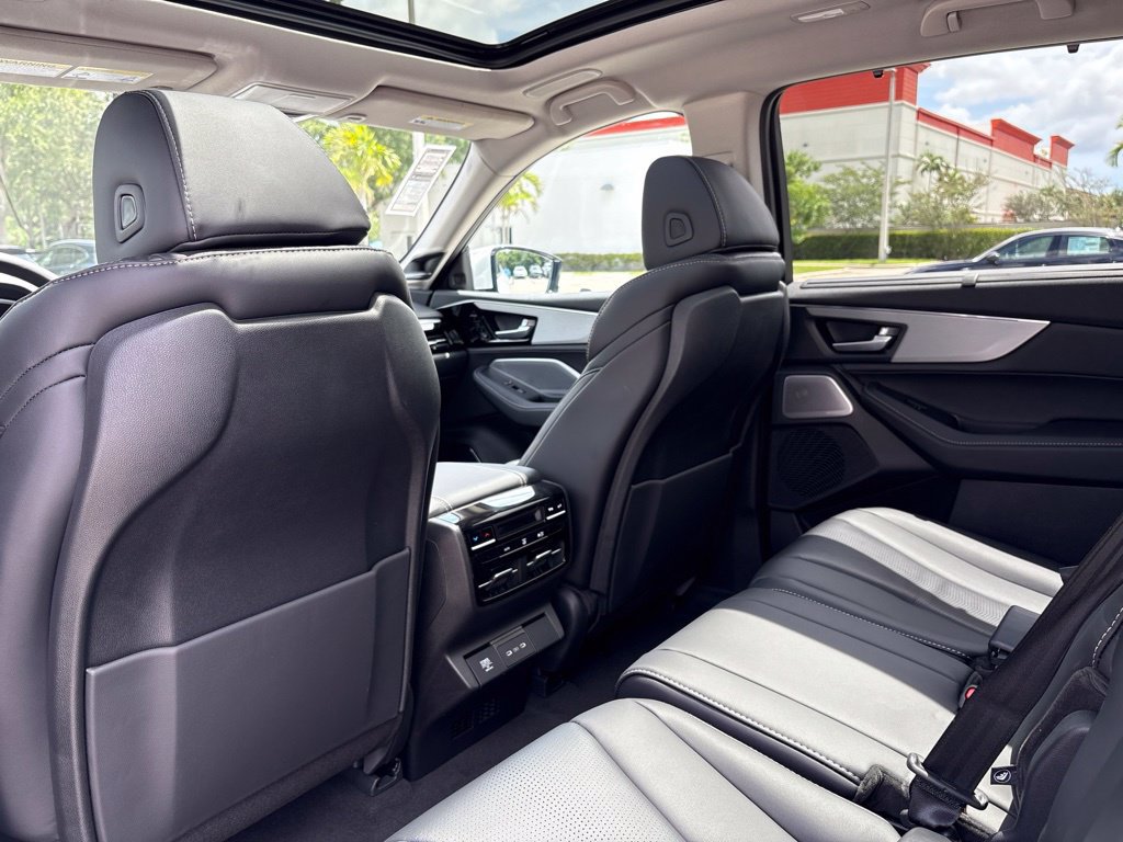New 2026 Acura MDX w/ Technology Package FWD image 19