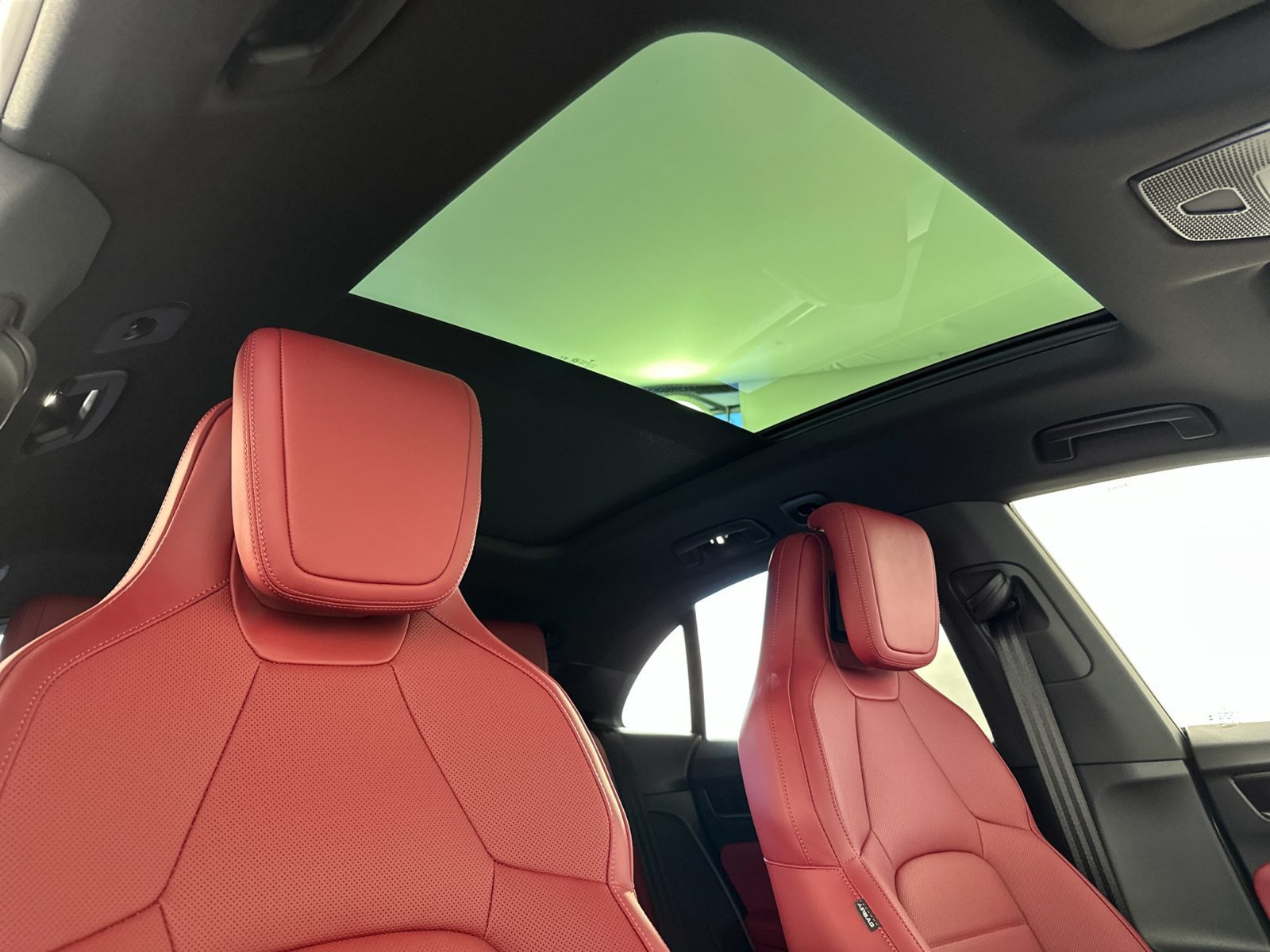 New 2026 Porsche Macan 4 Electric AWD/4WD image 19