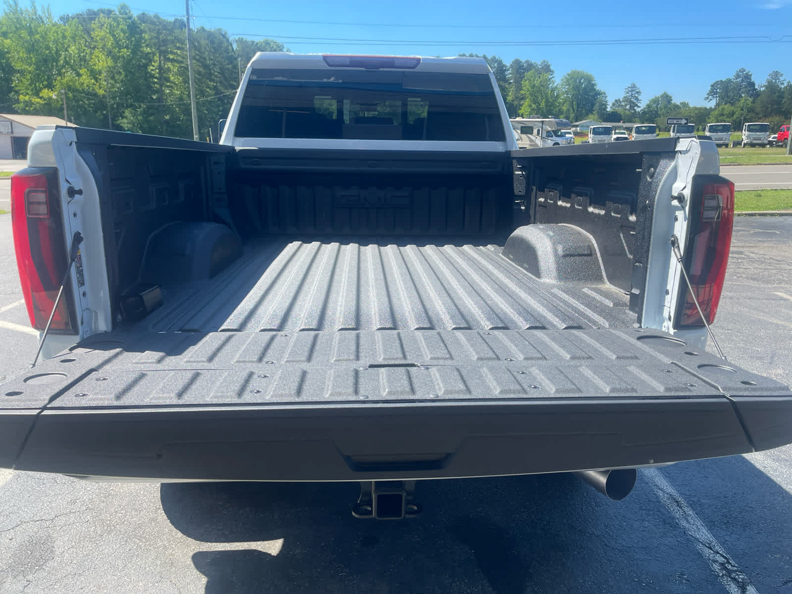Used 2026 GMC Sierra 2500 Denali Ultimate AWD/4WD image 32