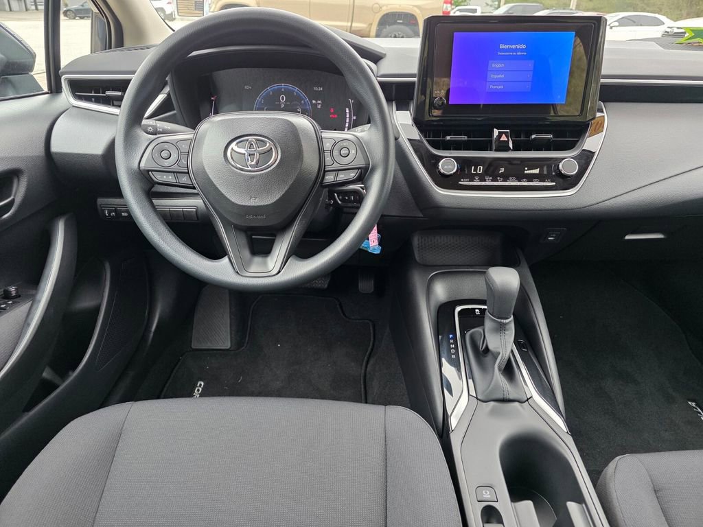 Used 2026 Toyota Corolla LE image 7