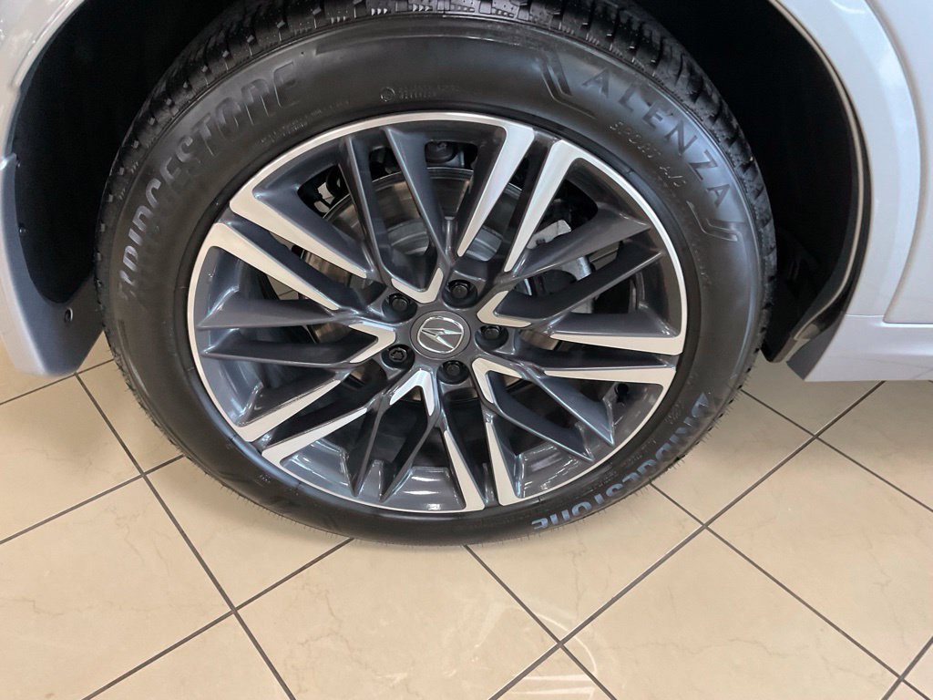 Certified 2026 Acura MDX w/ Advance Package AWD/4WD image 8