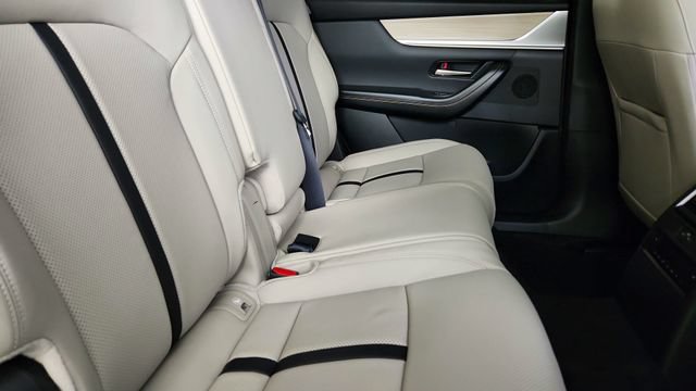 New 2026 MAZDA CX-90 Plug-In Hybrid w/Premium Sport AWD/4WD image 33