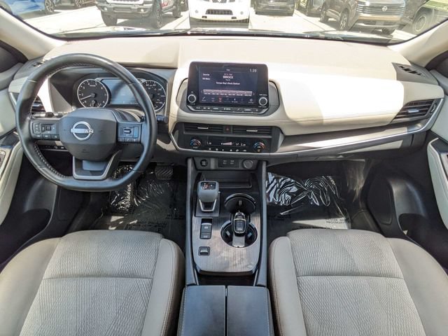 Used 2025 Nissan Rogue SV FWD image 14