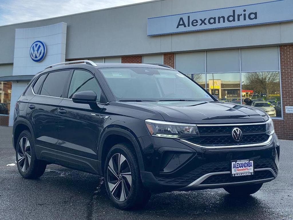 Certified 2023 Volkswagen Taos SE w/ Panoramic Sunroof Package