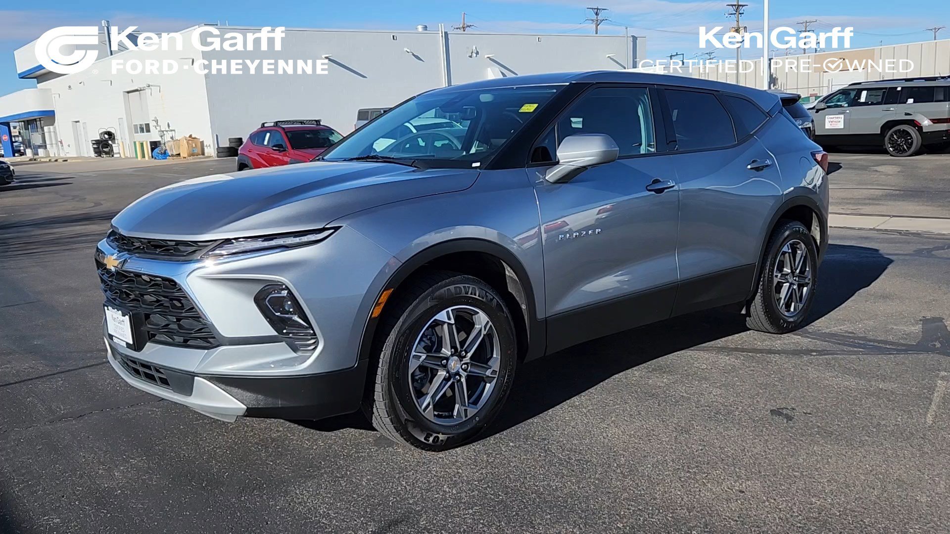 Used 2025 Chevrolet Blazer LT image 1