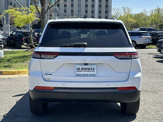 New 2026 Jeep Grand Cherokee Altitude AWD/4WD image 3