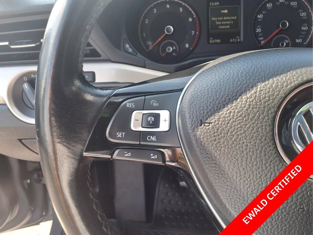 Used 2020 Volkswagen Passat 2.0T SE FWD image 13