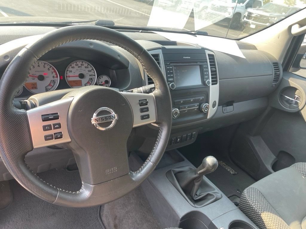 Used 2015 Nissan Xterra PRO-4X w/ Nevada Tow Package AWD/4WD image 11