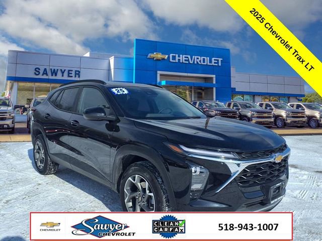 Used 2025 Chevrolet Trax LT w/ LT Convenience Package image 1