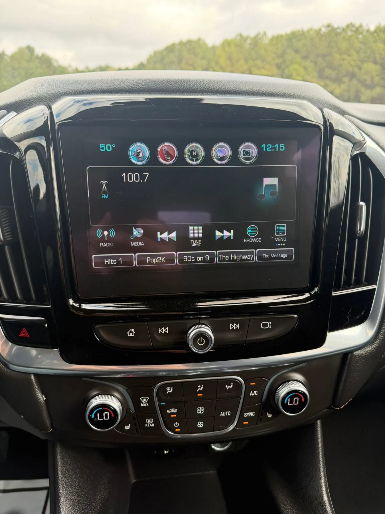 Used 2018 Chevrolet Traverse LT image 15