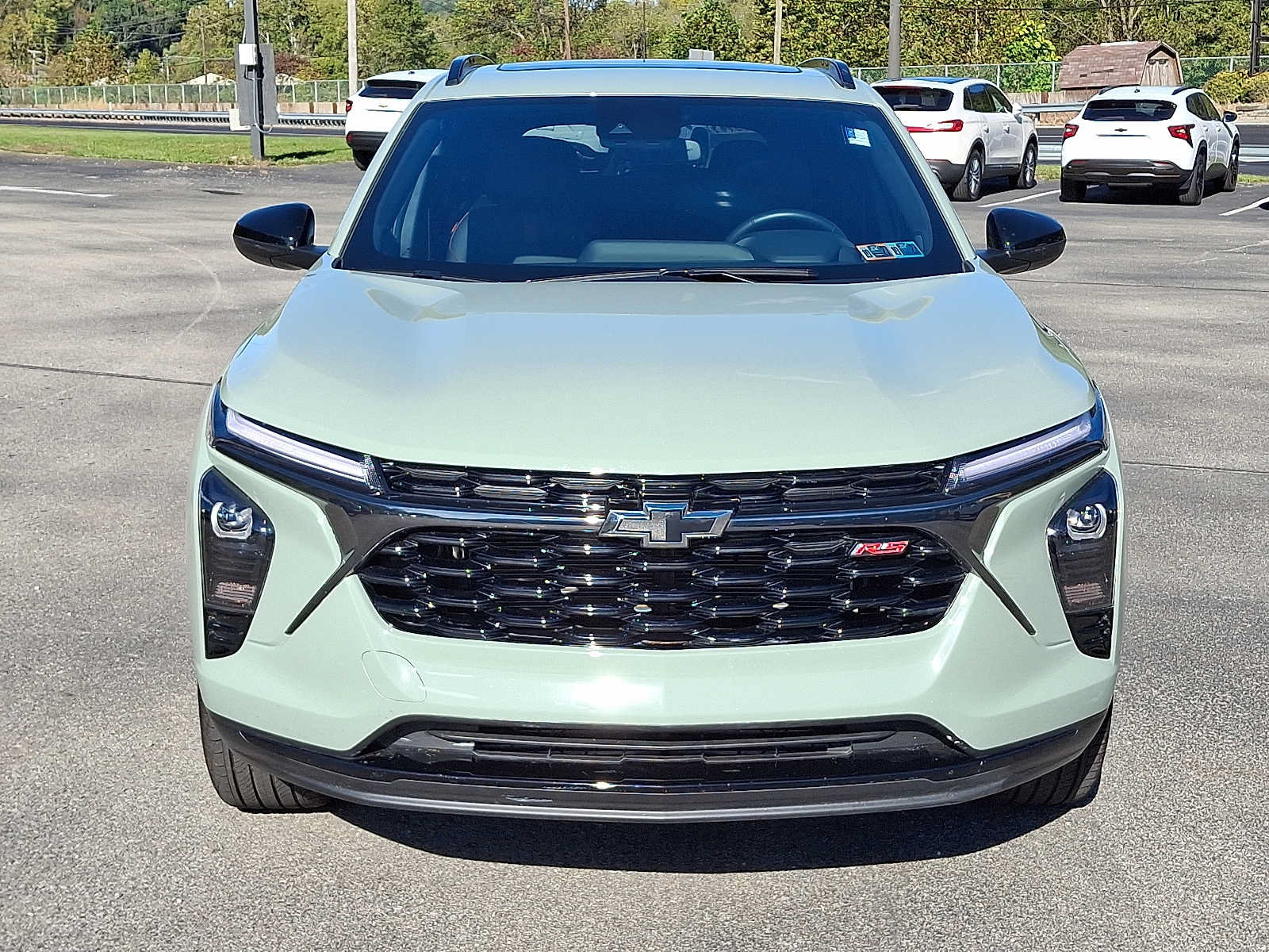 Used 2024 Chevrolet Trax RS w/ Sunroof Package FWD image 2