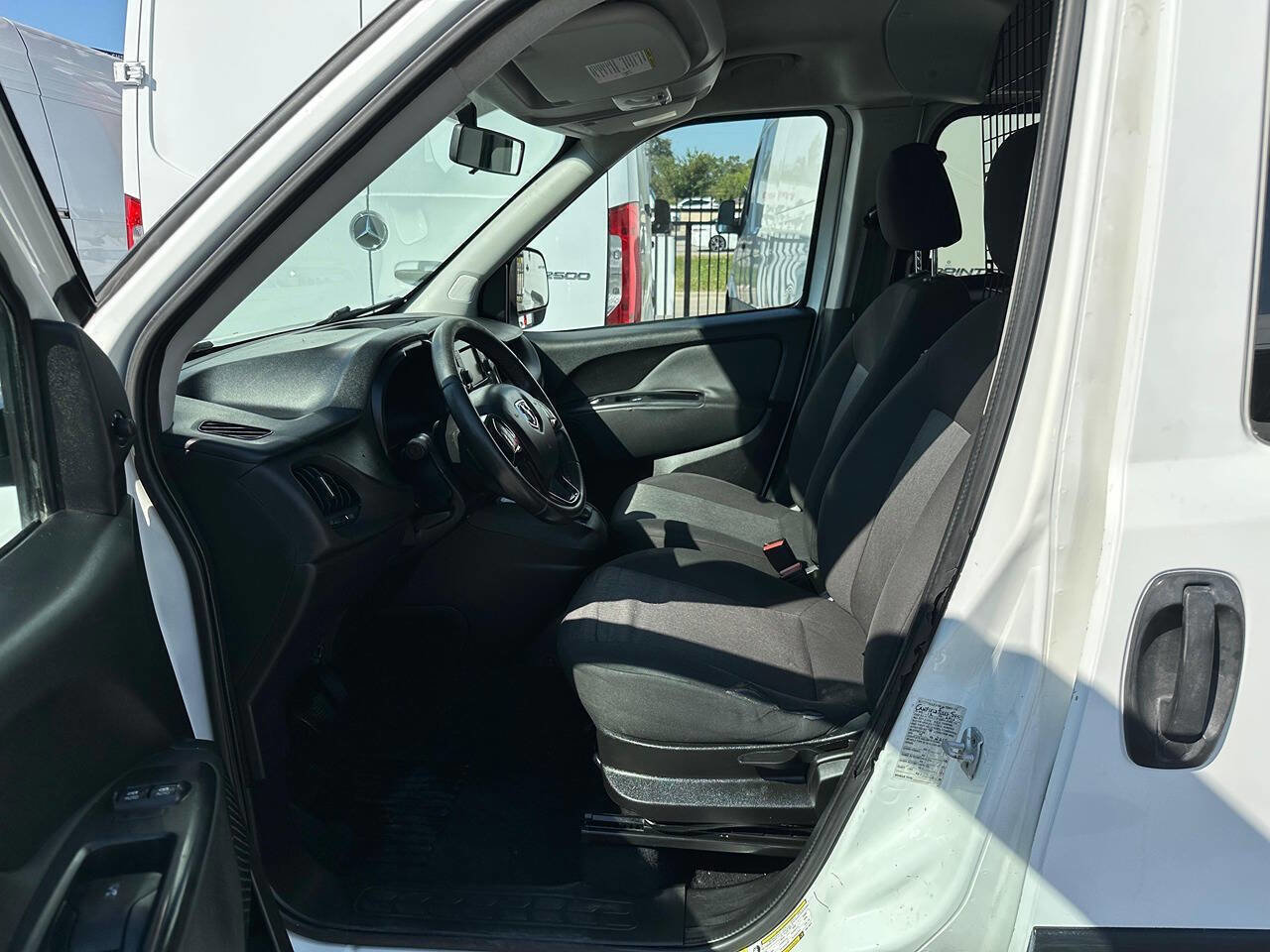 Used 2016 RAM ProMaster City Tradesman SLT w/ Rear Back-up Camera Group image 17