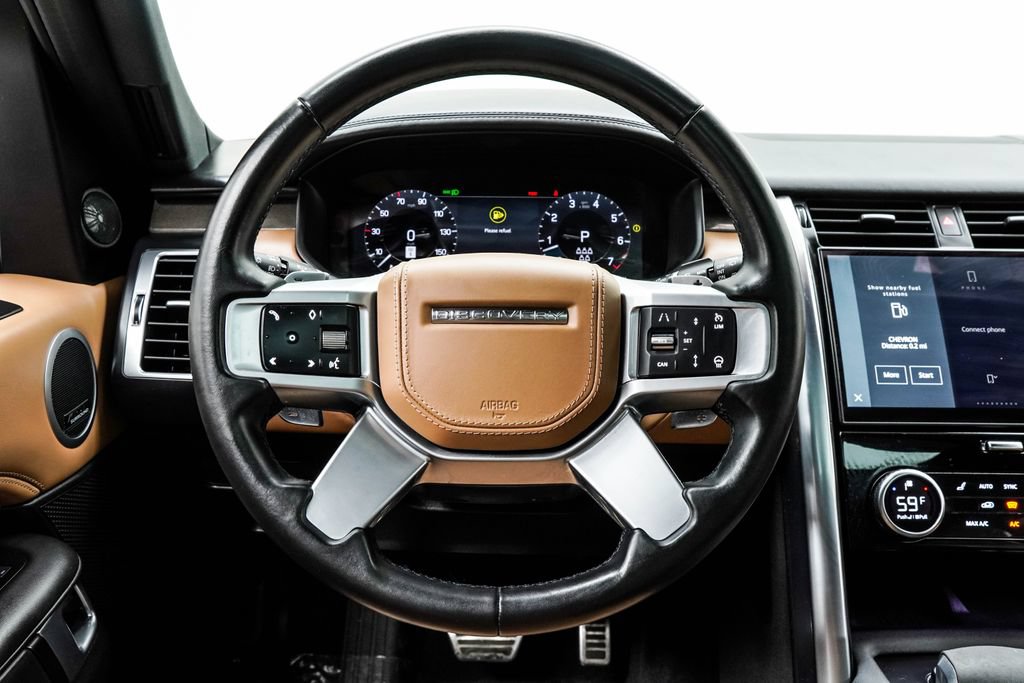 Used 2023 Land Rover Discovery Metropolitan Edition AWD/4WD image 24