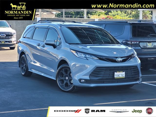 Used 2026 Toyota Sienna XLE Woodland Edition