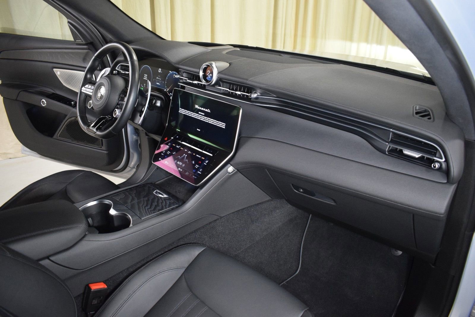 Used 2023 Maserati Grecale Modena AWD/4WD image 26
