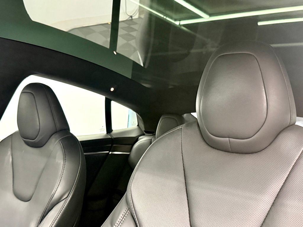 Used 2022 Tesla Model S image 23