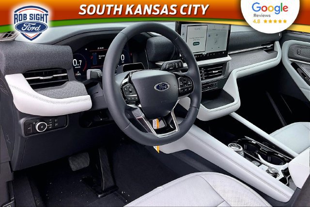 New 2026 Ford Explorer Platinum w/ LUX Leather Package AWD/4WD image 7