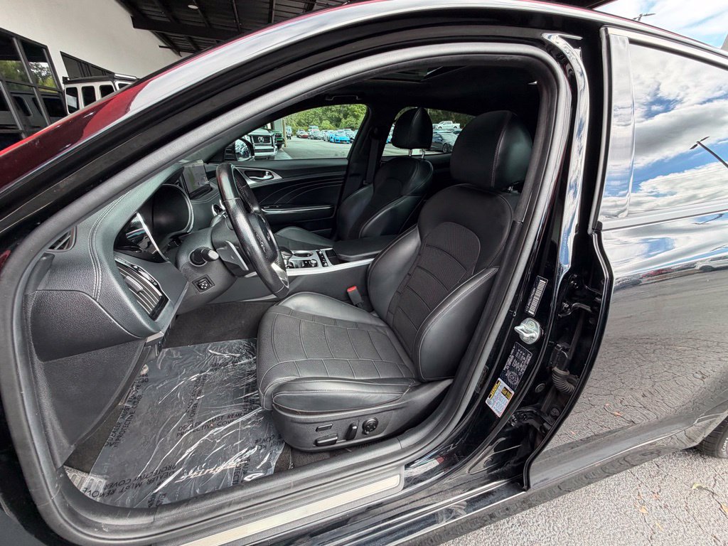 Used 2023 Kia Stinger GT2 image 26