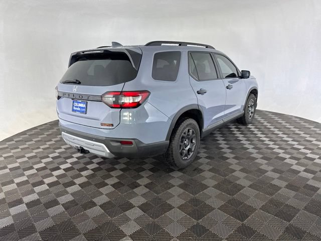 Used 2025 Honda Pilot TrailSport image 5