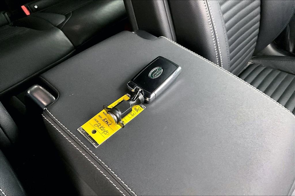 Used 2022 Land Rover Discovery S R-Dynamic image 13