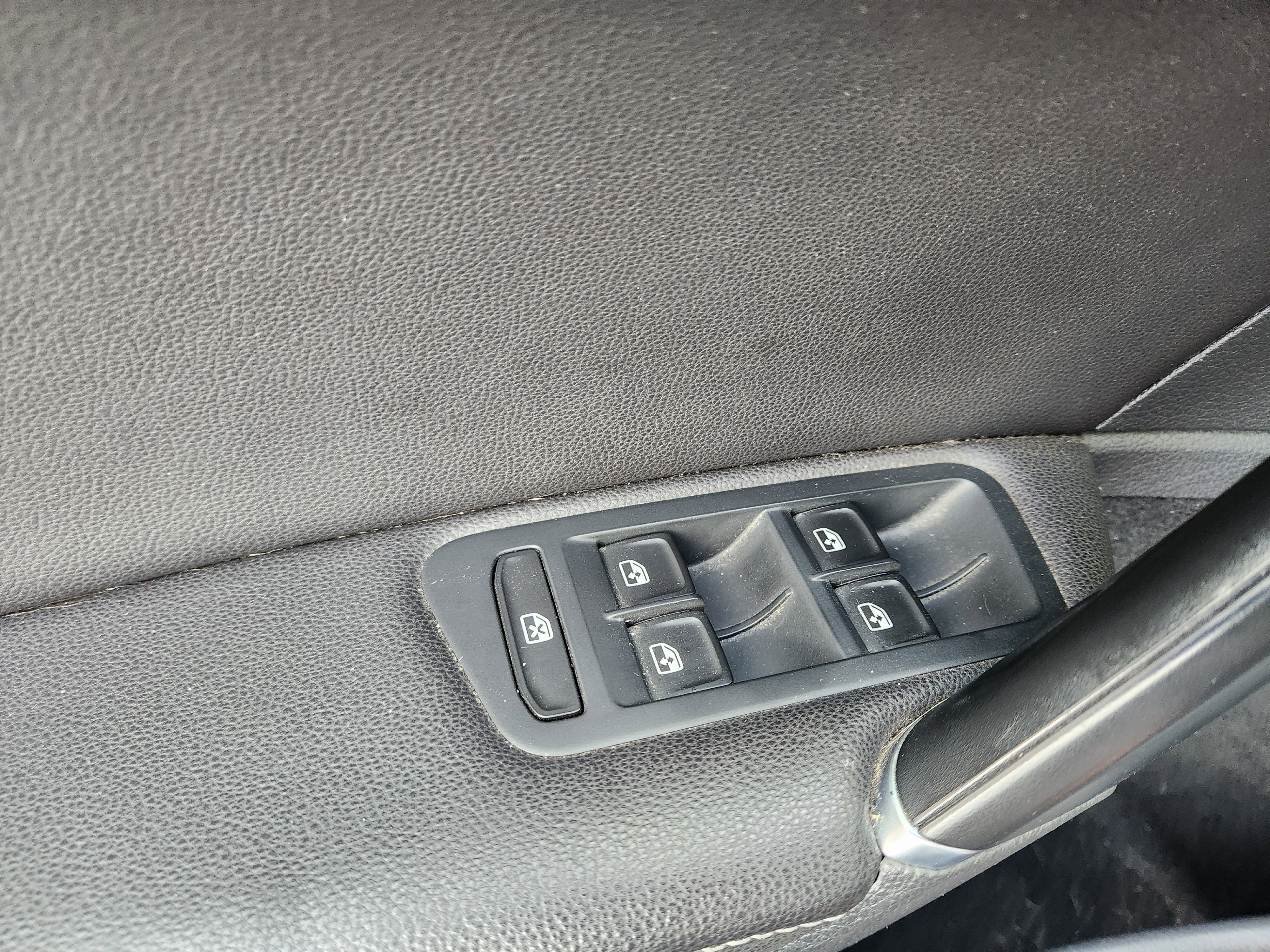 Used 2017 Volkswagen Golf Alltrack S image 18