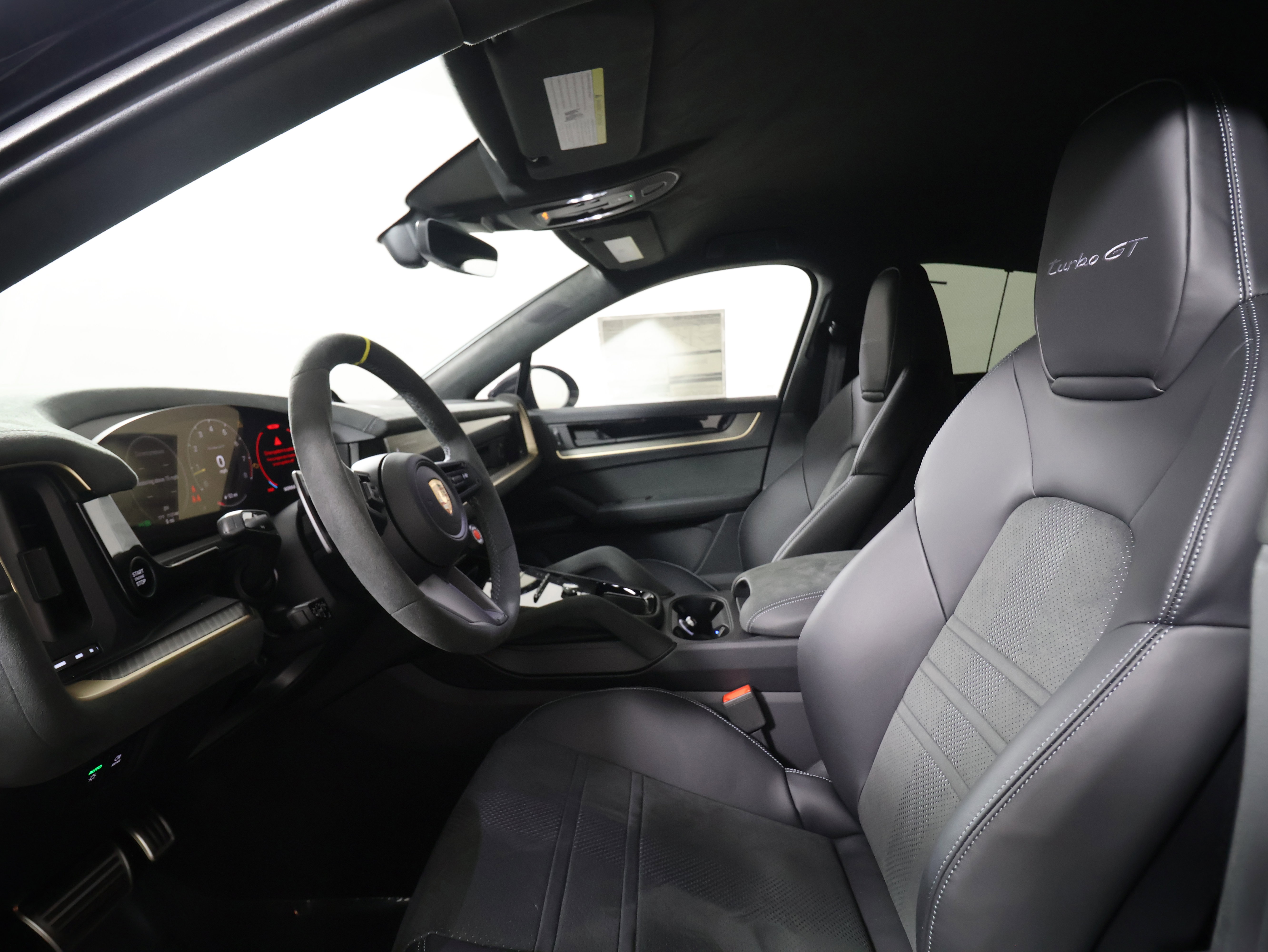 New 2025 Porsche Cayenne Turbo GT image 5