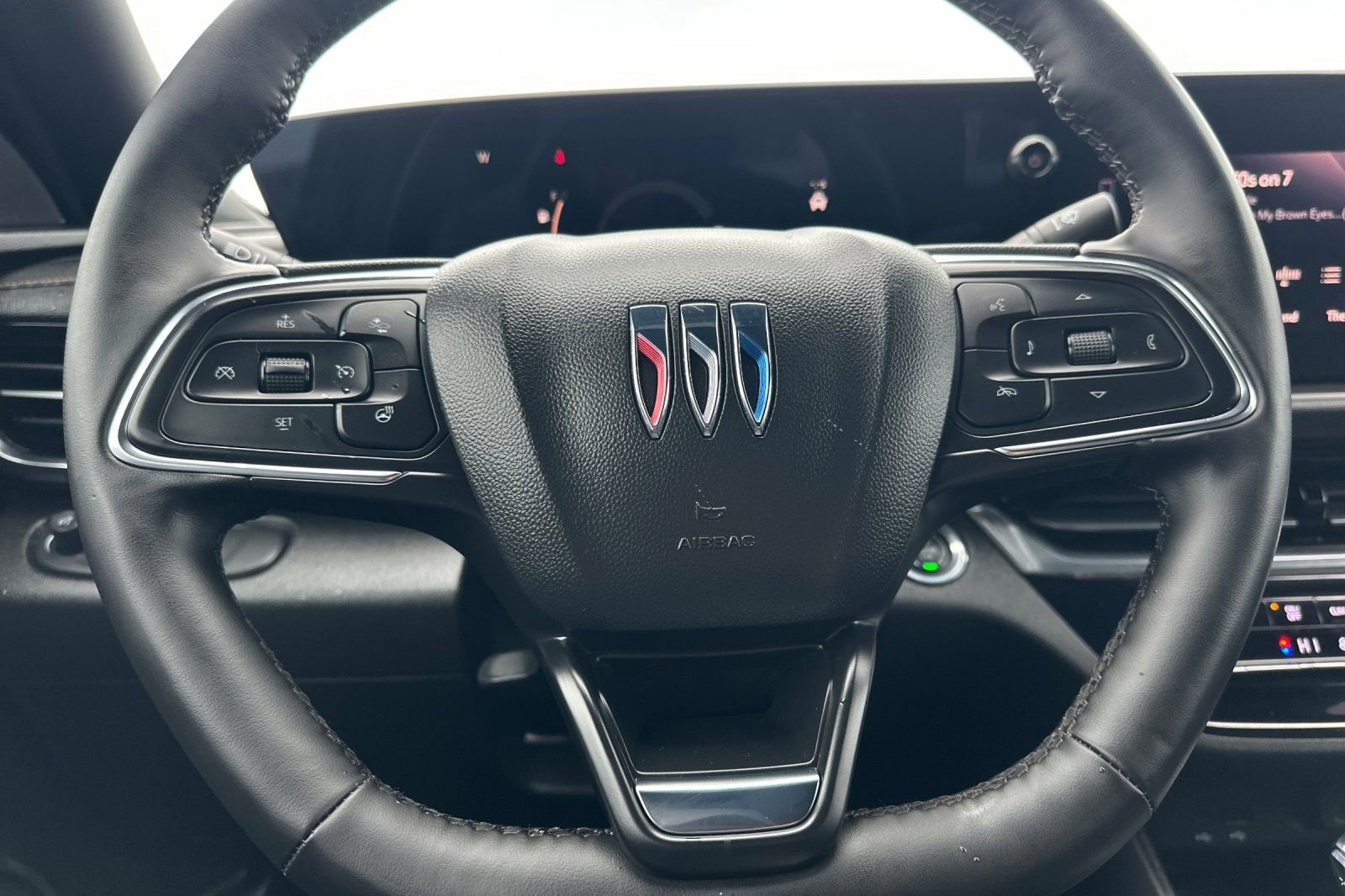 Used 2024 Buick Envista Avenir image 21