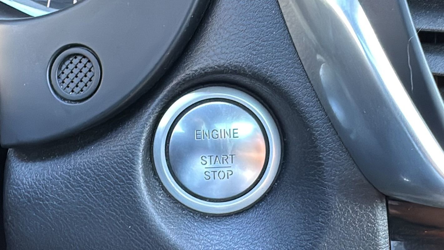 Used 2018 INFINITI QX30 Premium w/ Technology Package image 27