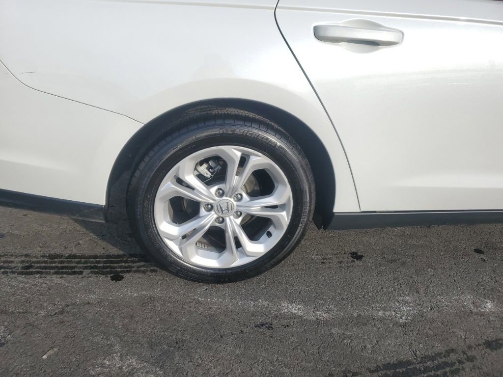 Used 2025 Honda Accord LX image 9