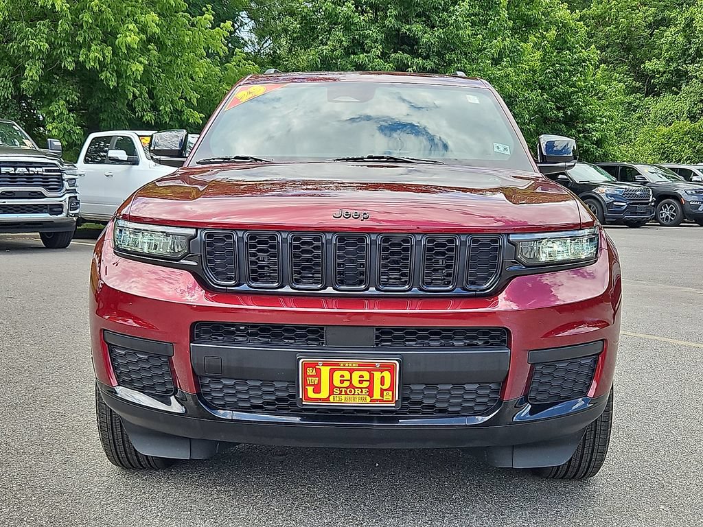 Certified 2025 Jeep Grand Cherokee L Altitude AWD/4WD image 2