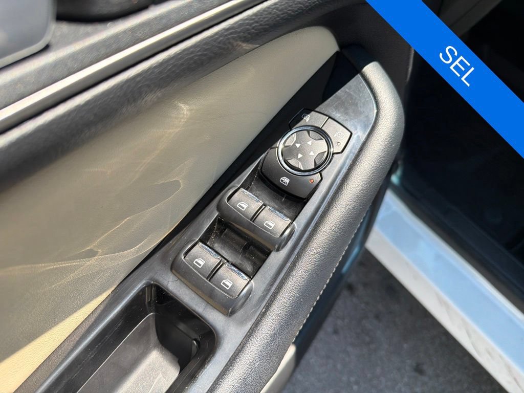 Used 2017 Ford Edge SEL w/ Equipment Group 201A AWD/4WD image 10