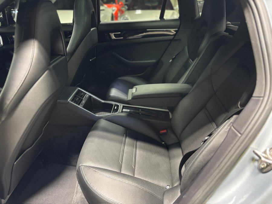 Used 2017 Porsche Macan Turbo AWD/4WD image 21