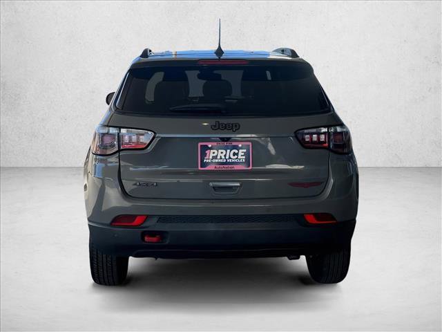 Used 2024 Jeep Compass Trailhawk image 8