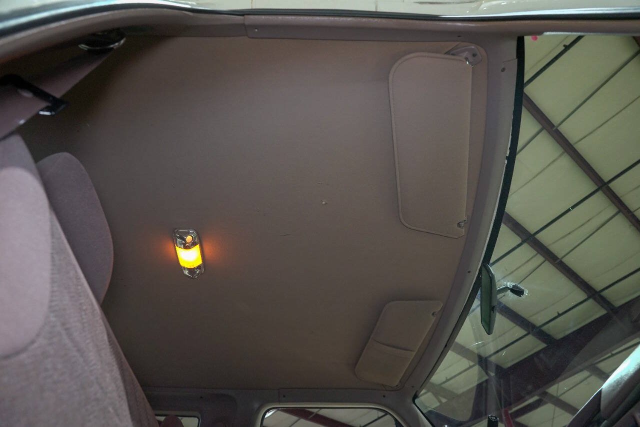Used 1993 Ford F150 XL AWD/4WD image 35