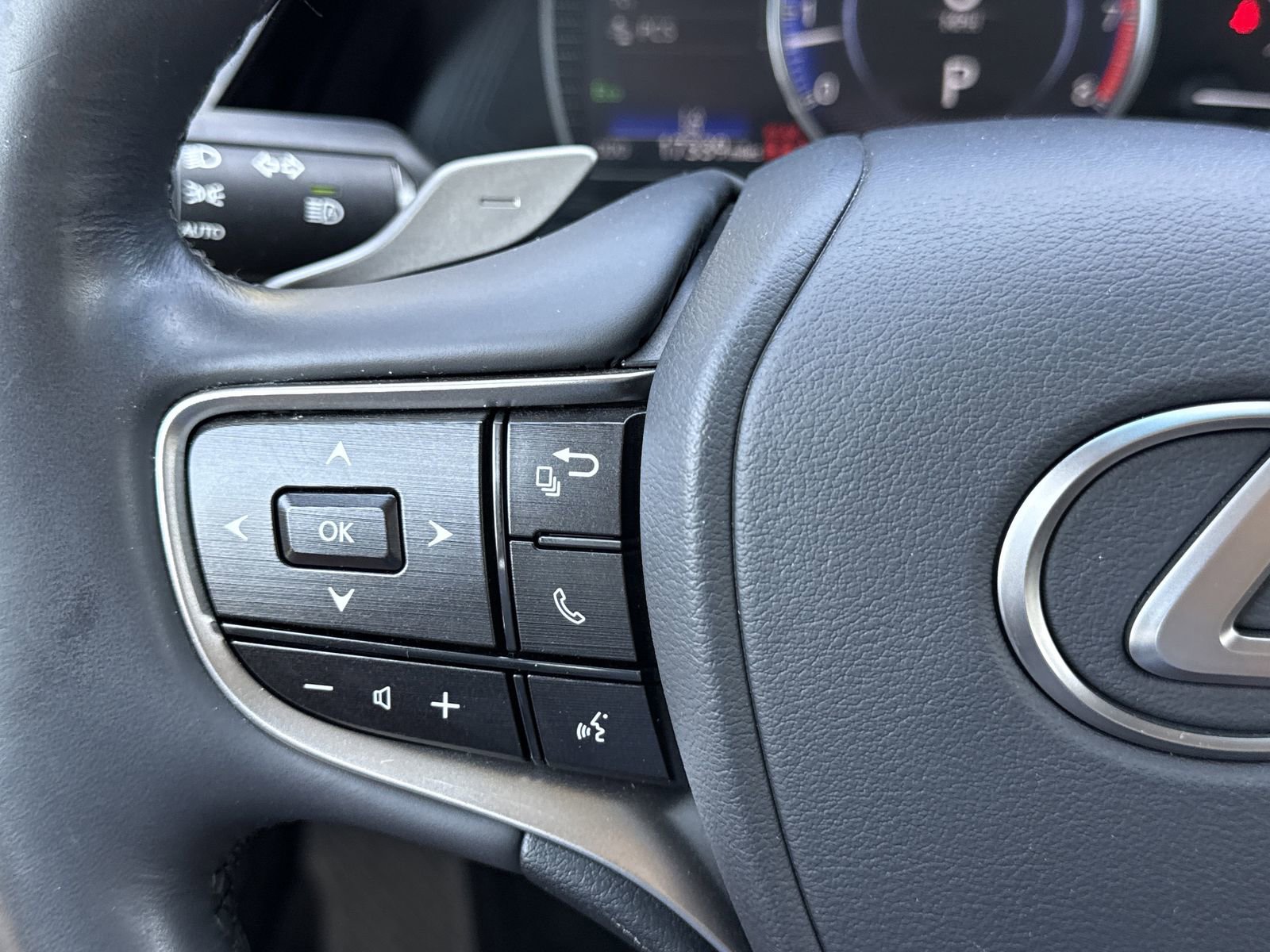 Used 2022 Lexus ES 350 w/ Premium Package image 22