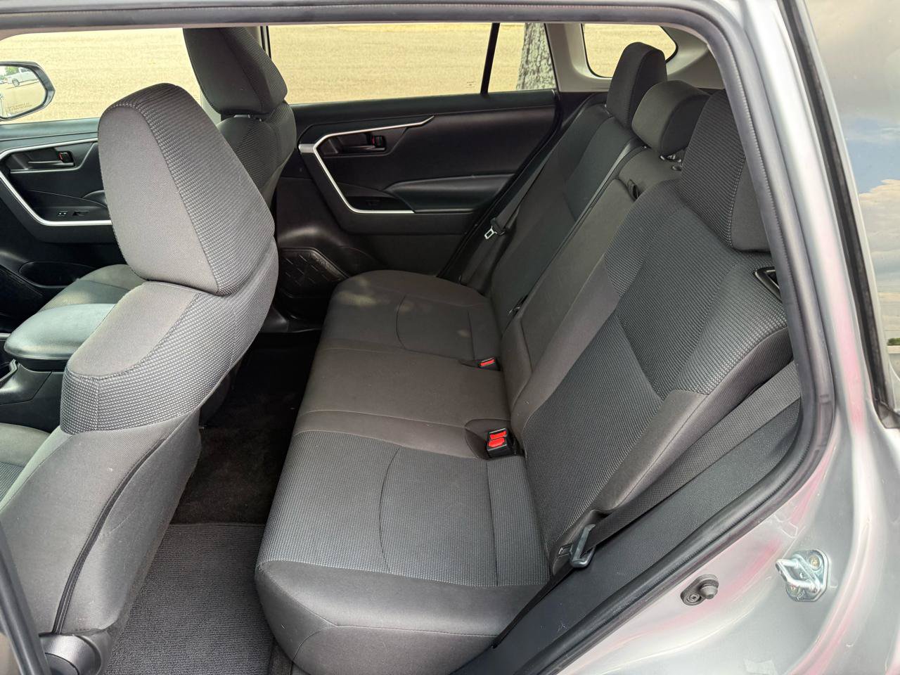 Used 2023 Toyota RAV4 LE FWD image 14