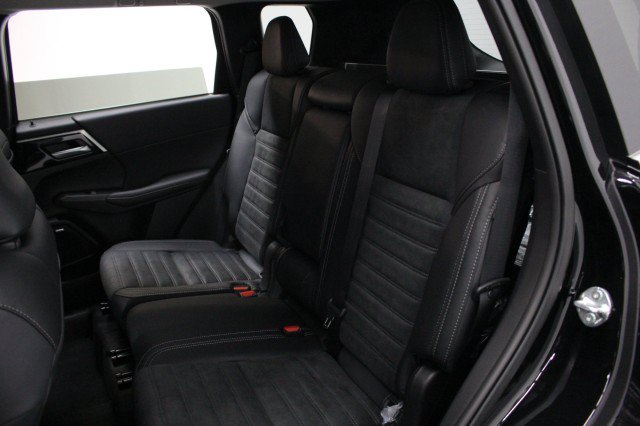 New 2026 Mitsubishi Outlander SE FWD image 25