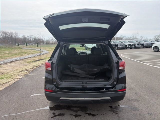 Used 2023 Chevrolet Equinox LT w/ LPO, Floor Liner Package image 10