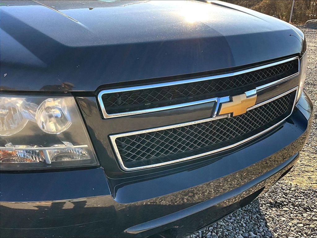 Used 2012 Chevrolet Suburban LS w/ Convenience Package 1 image 22