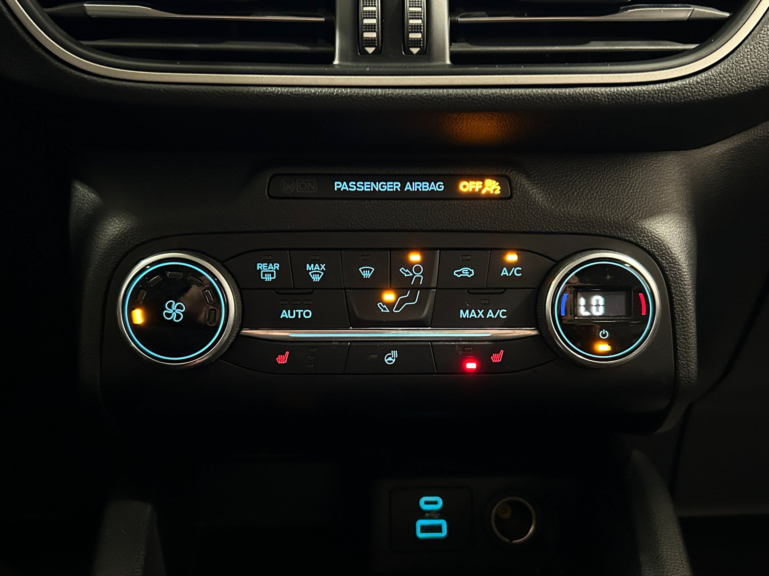 Used 2020 Ford Escape SEL AWD/4WD image 9