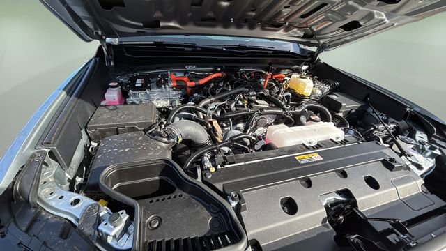 Used 2025 Toyota Tacoma TRD Off-Road image 32