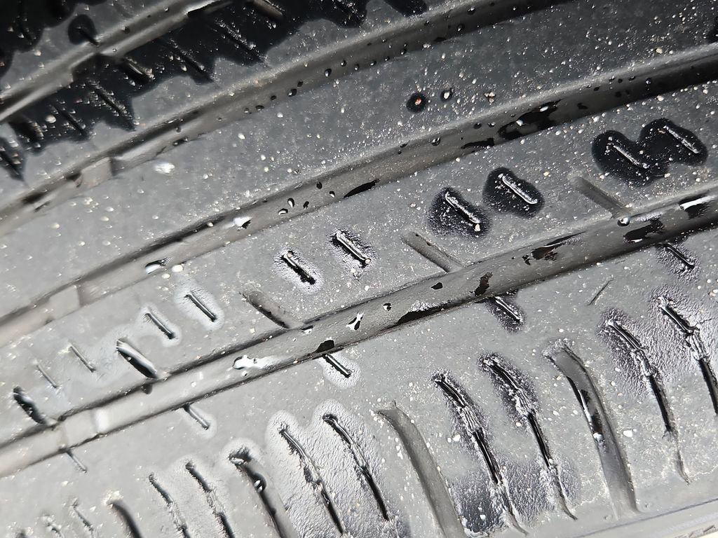 Used 2017 Toyota Camry SE image 29