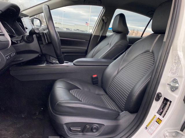 Used 2023 Toyota Camry SE FWD image 14