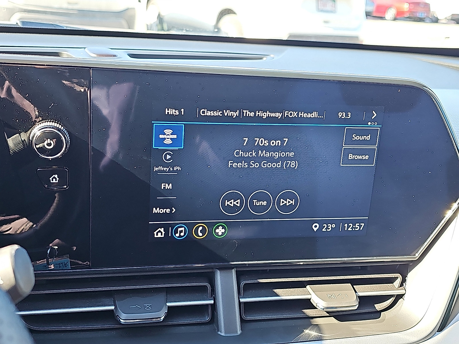 Used 2024 Chevrolet Trax RS image 16