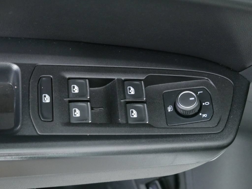 Used 2019 Volkswagen Atlas SEL R-Line AWD/4WD image 21