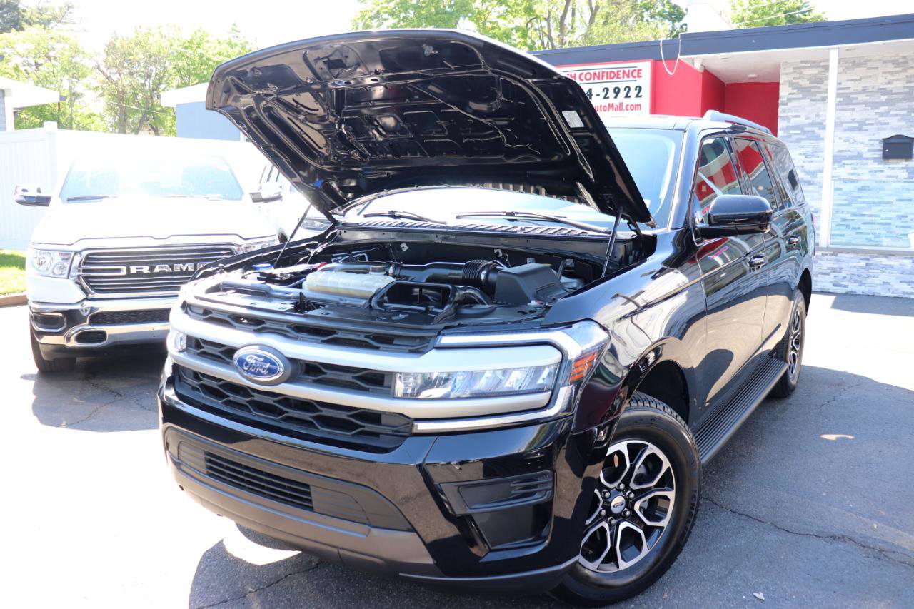 Used 2024 Ford Expedition XLT AWD/4WD image 57