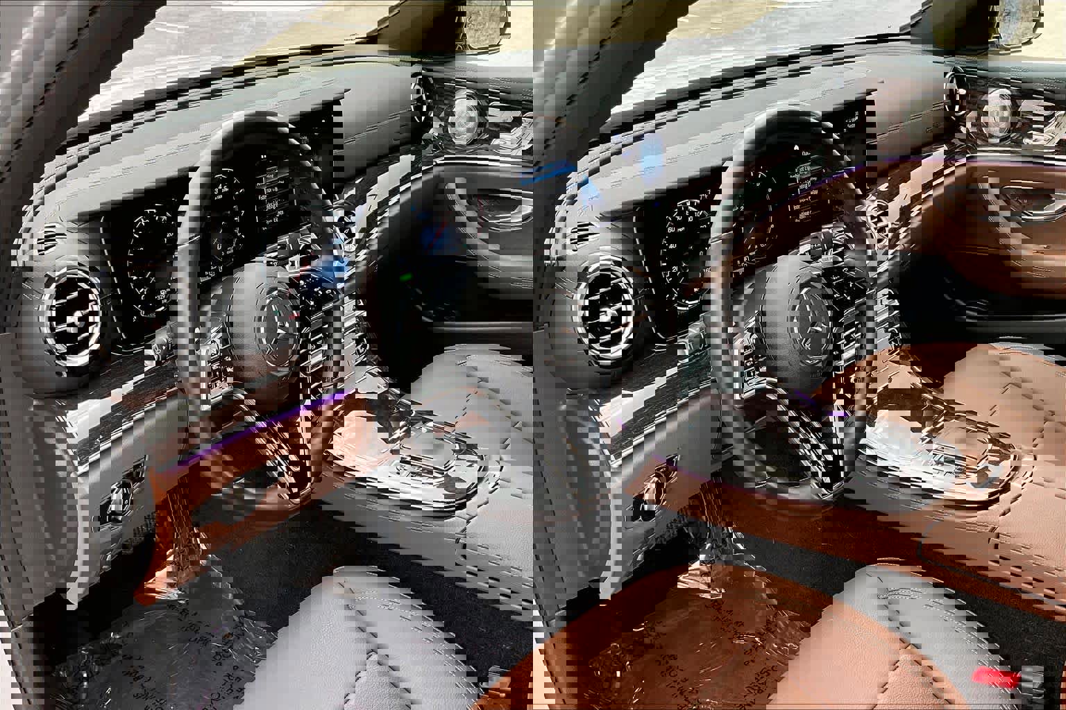 Used 2023 Mercedes-Benz E 450 4MATIC Sedan image 18